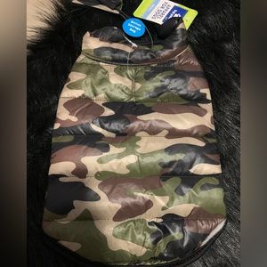 NWT Top Paw green camp doggie vest with matching storage bag, Size Small